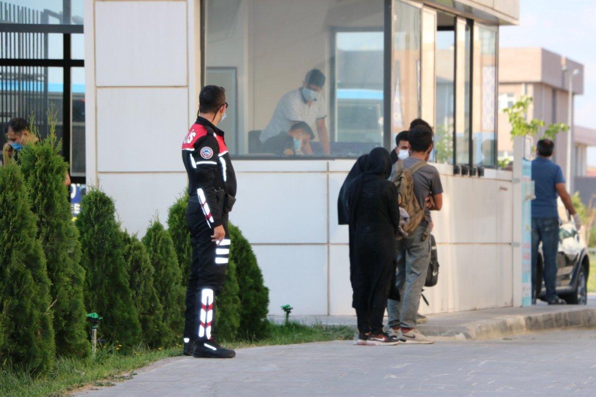 Niğde’de kaçan göçmenler KYK yurtlarına yerleştirildi