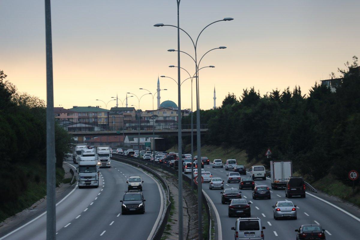9 günlük bayram tatili başladı: TEM’de yoğunluk var