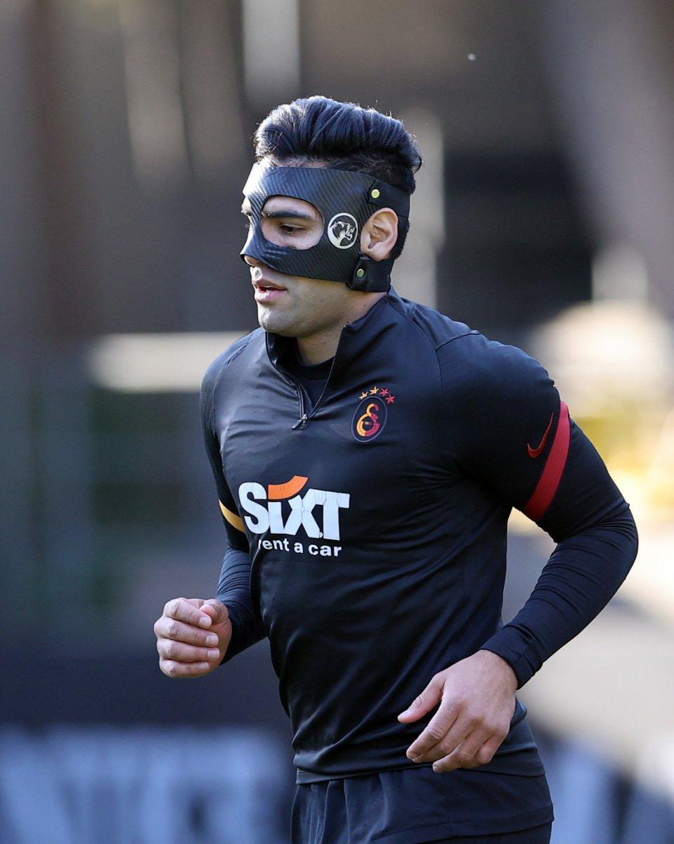 Radamel Falcao'nun ayrılık şartları