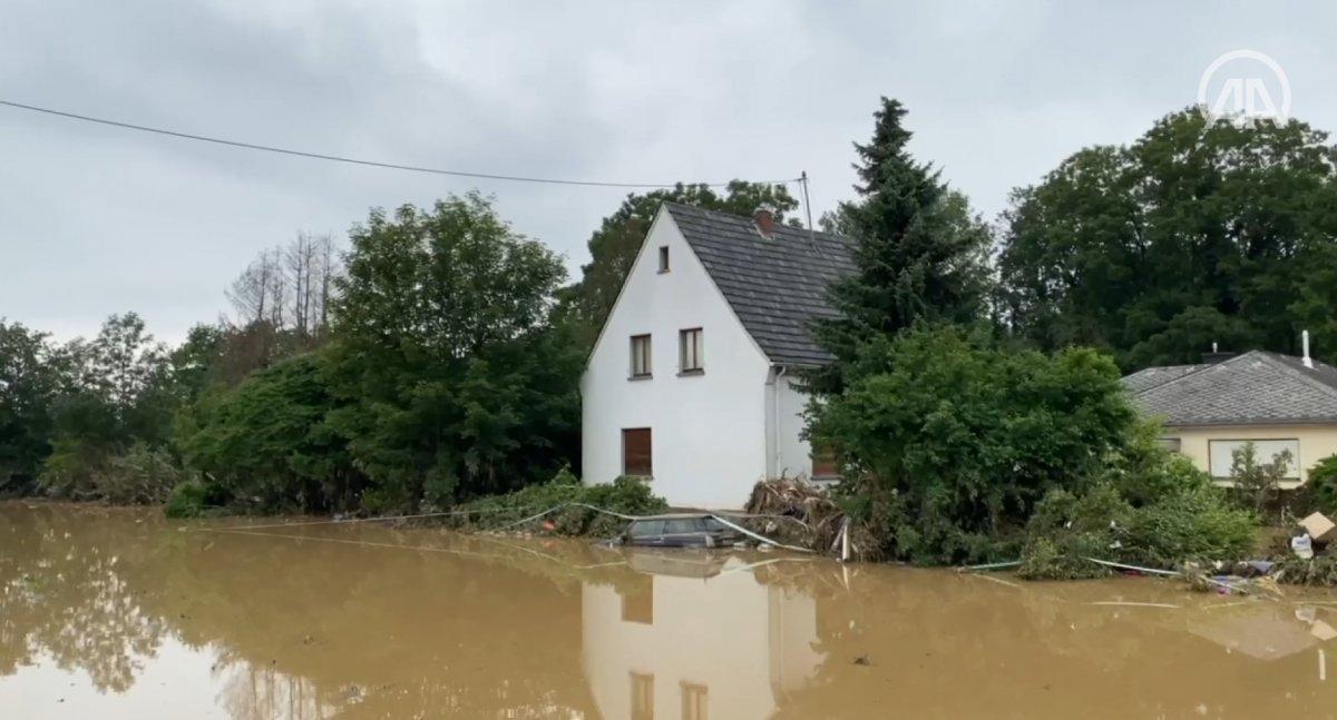 Almanya’da selden etkilenen Türkler: Dua etmekten başka çaremiz yoktu