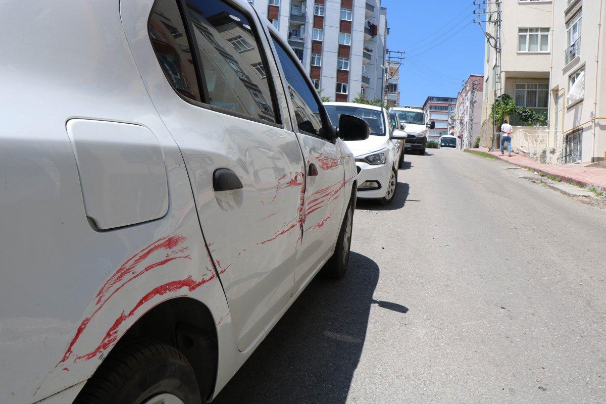 Samsun’da 10 araca çarpıp kaçtı