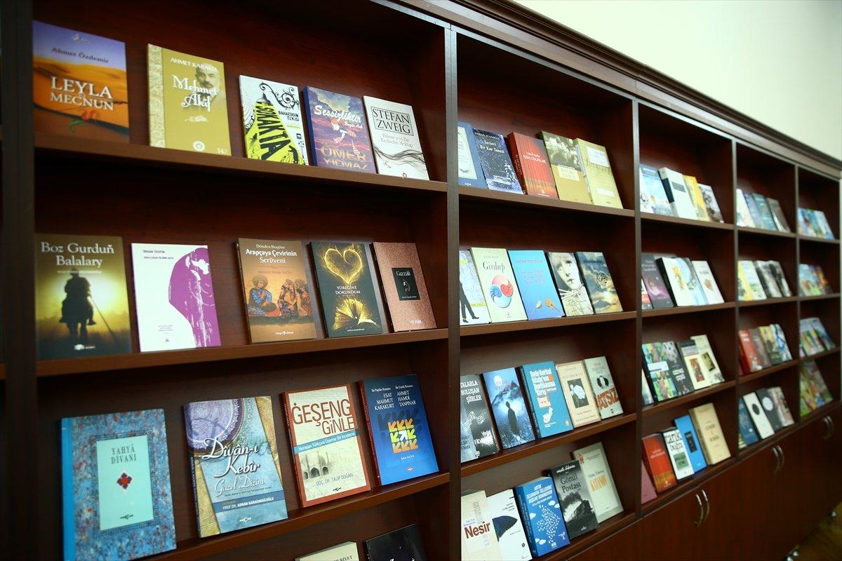 Türkiye'den Karabağ'daki kütüphanelere 10 bin kitap bağışı