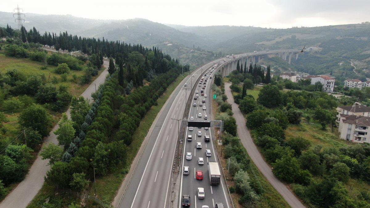 9 günlük bayram tatili başladı: TEM’de yoğunluk var
