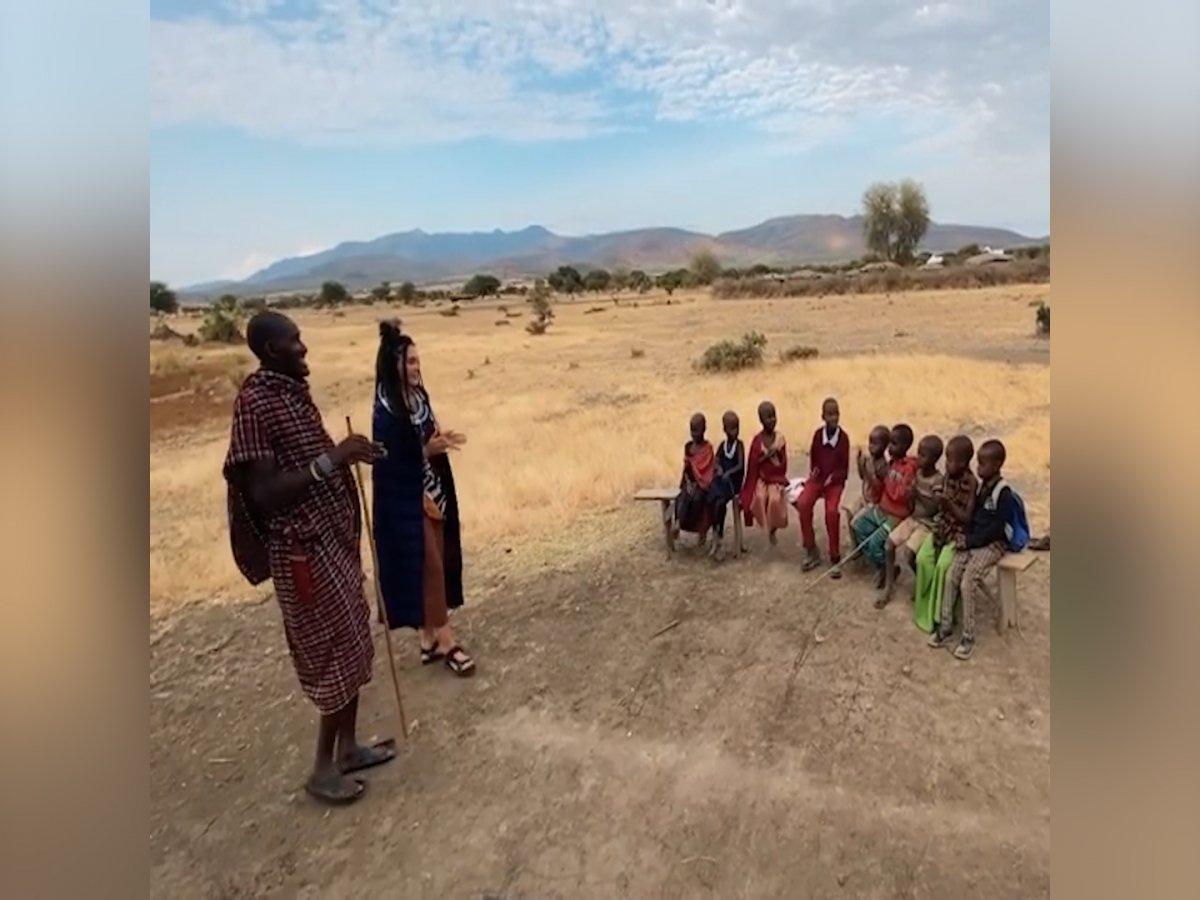 Ebru Şahin ile Cedi Osman Afrika’da