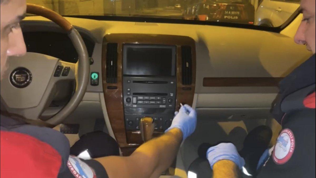 Beşiktaş’ta zırhlı aracın gizli bölmesinden silah ve kokain çıktı