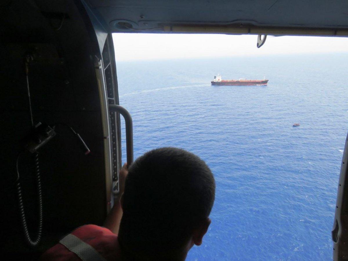 Tunus’a sürüklenen 80 düzensiz göçmen kurtarıldı