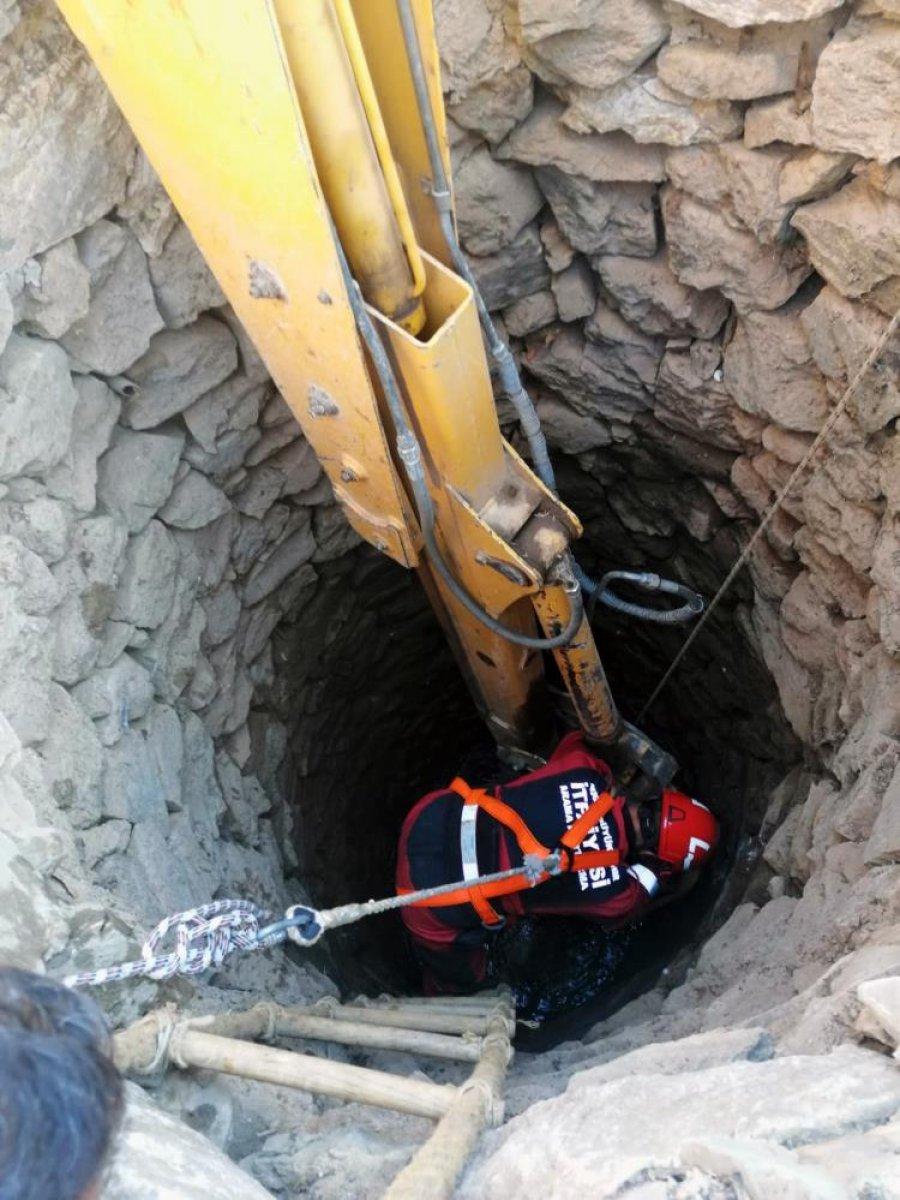 Muğla'da kurbanlık dana kuyuya düştü