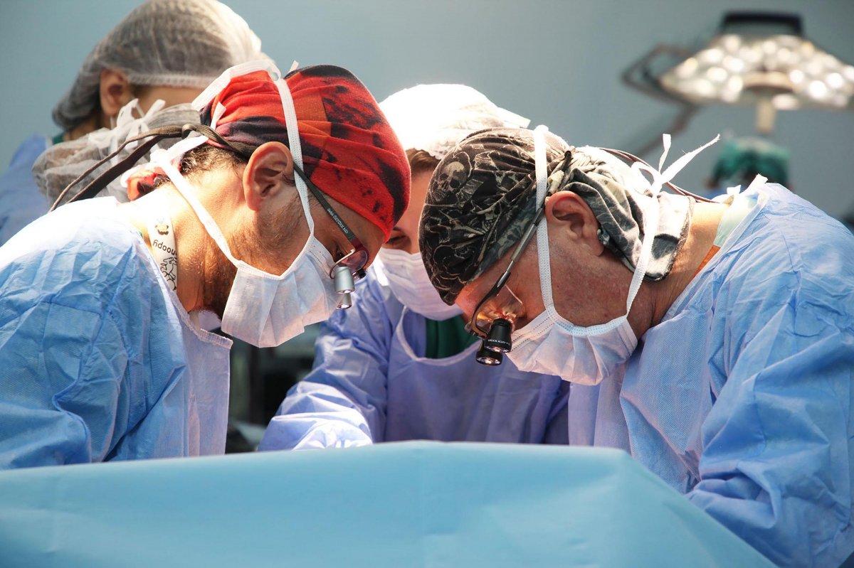 İzmir’de doğum gününde karaciğer nakli yapıldı