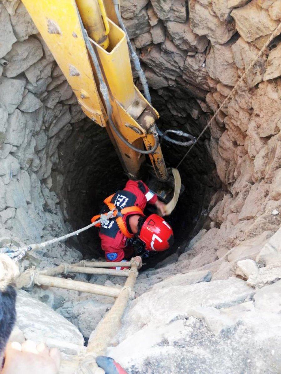 Muğla'da kurbanlık dana kuyuya düştü