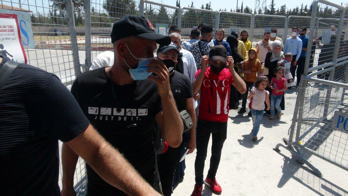 21 bin 500 Suriyeli bayram için ülkesine gitti