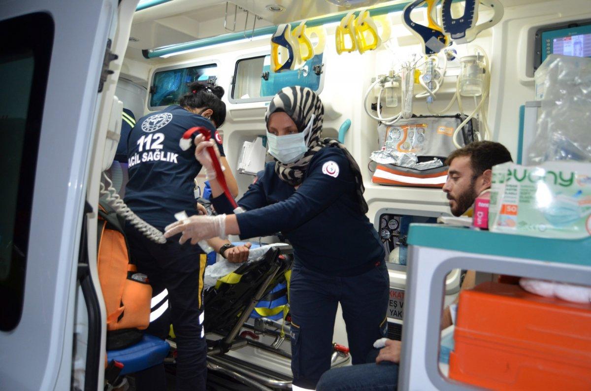 Aksaray'da tarım işçilerini taşıyan minibüs şarampole devrildi