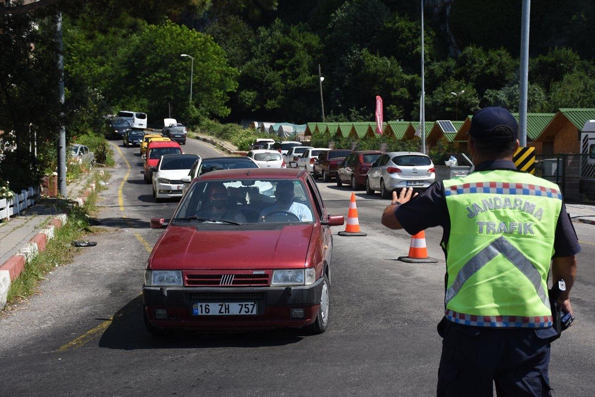 Tatil beldelerine akın akın göç devam ediyor
