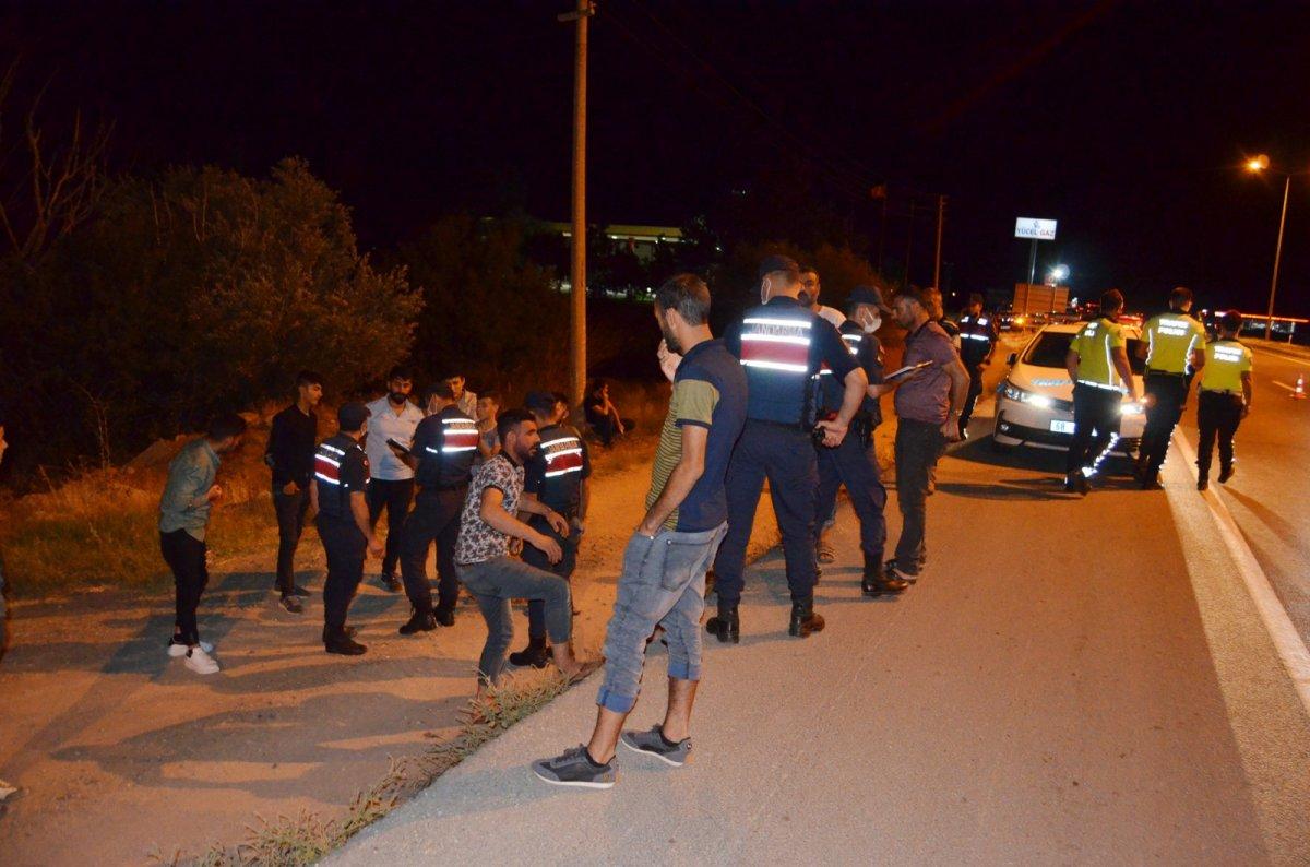 Aksaray'da tarım işçilerini taşıyan minibüs şarampole devrildi