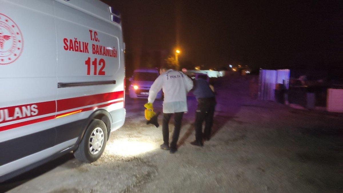 Denizli’de iş yerine arabayla daldıktan sonra bıçakla saldırdı