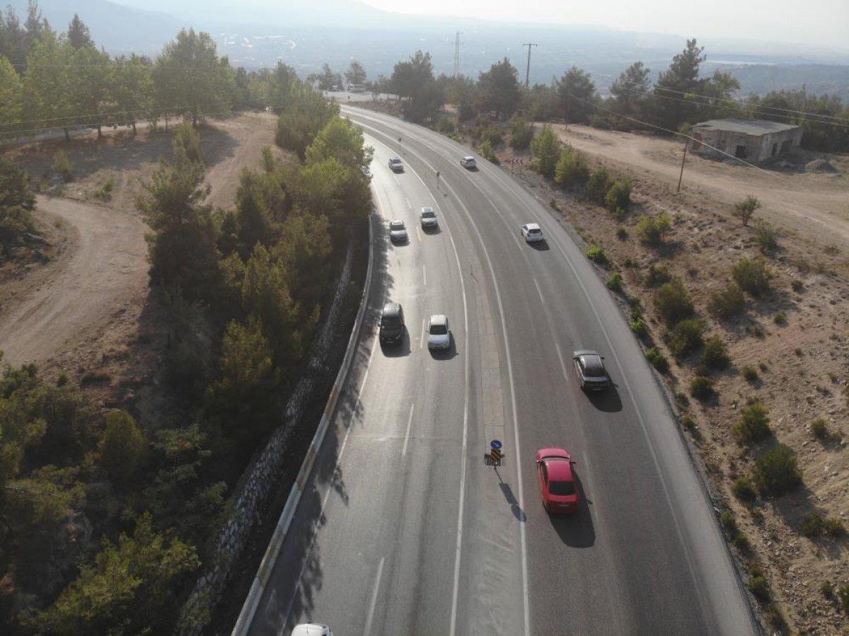 Denizli-Antalya yolunda bayram yoğunluğu