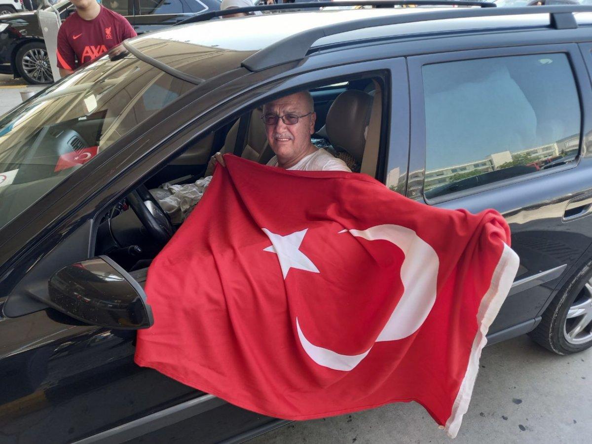 Gurbetçiler memleket yolunda: 713 bin gurbetçi ülkeye giriş yaptı