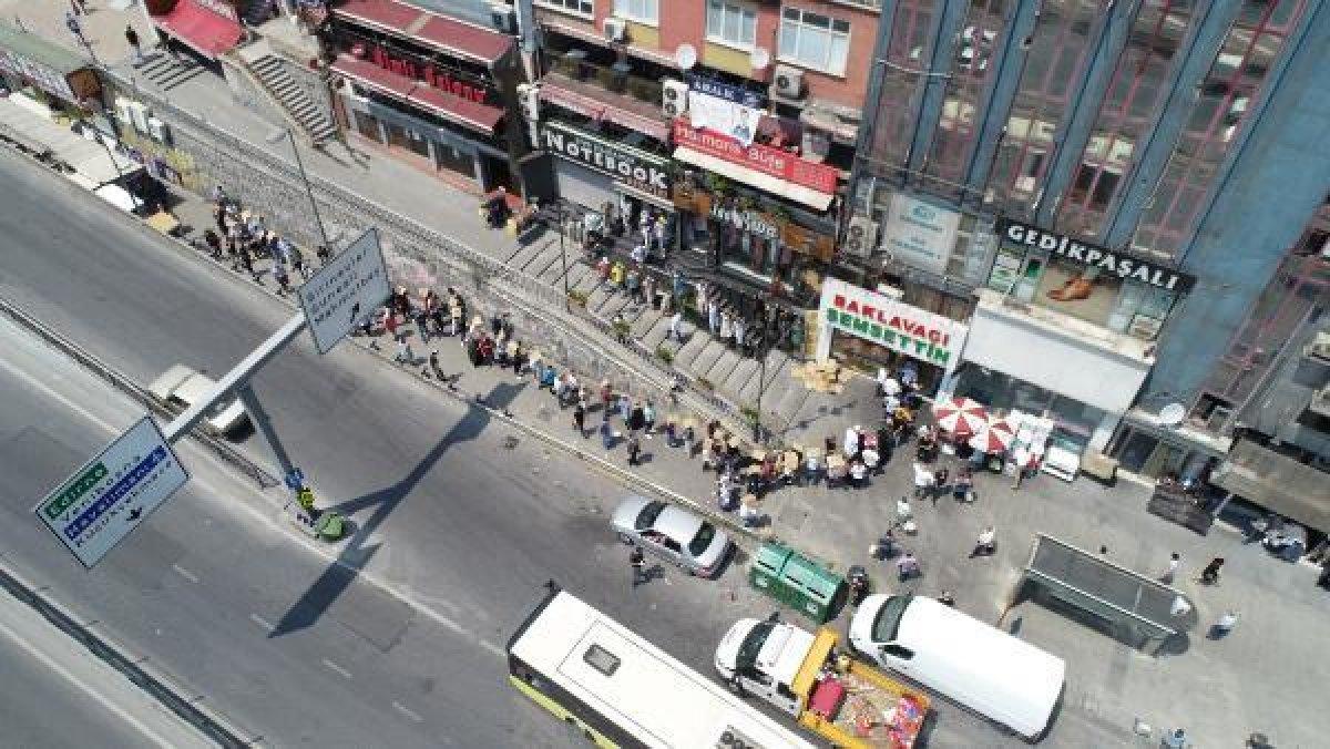 Bahçelievler'de ucuz baklava kuyruğu