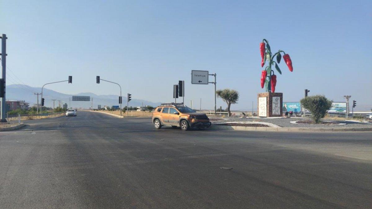 Gaziantep'te araçların çarpışması sonucu 2 kişi yaralandı