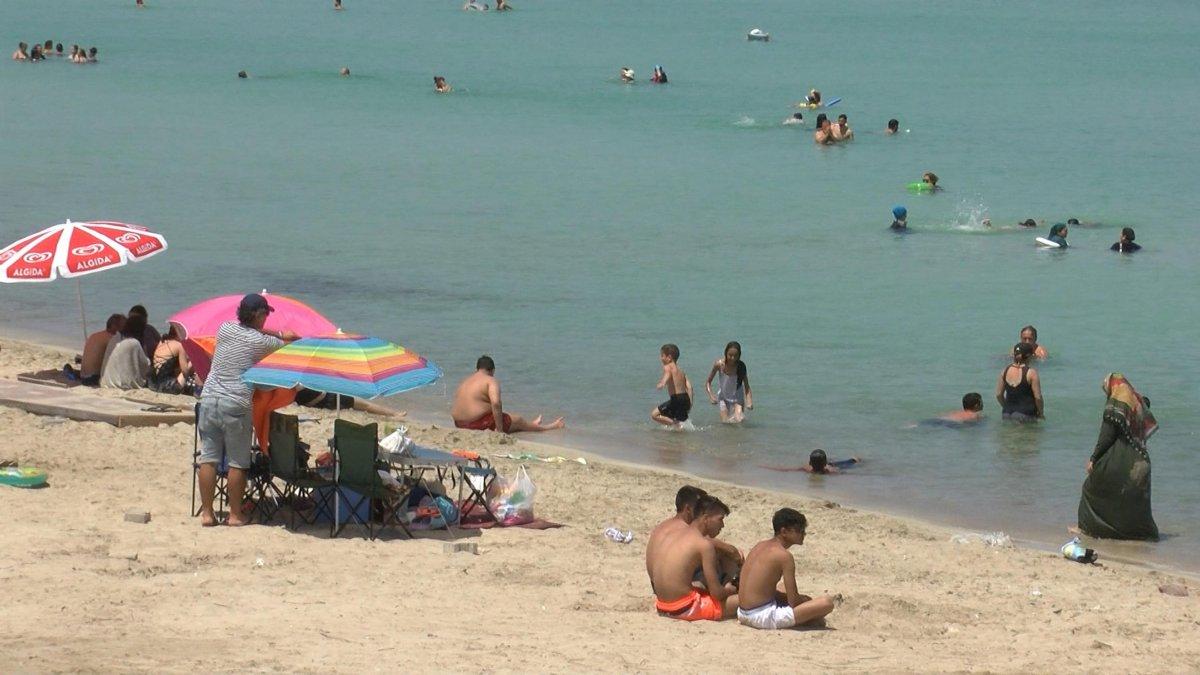 Çeşme'de bayram yoğunluğu