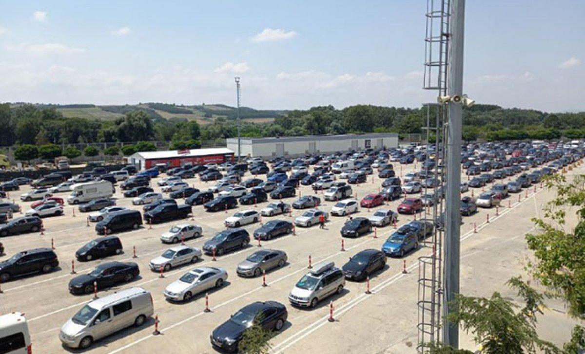 Gurbetçiler memleket yolunda: 713 bin gurbetçi ülkeye giriş yaptı