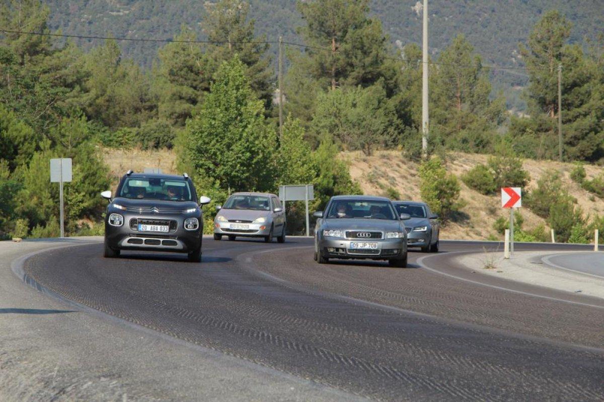 Denizli-Antalya yolunda bayram yoğunluğu