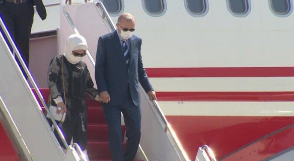 Cumhurbaşkanı Erdoğan, Kıbrıs'a indi