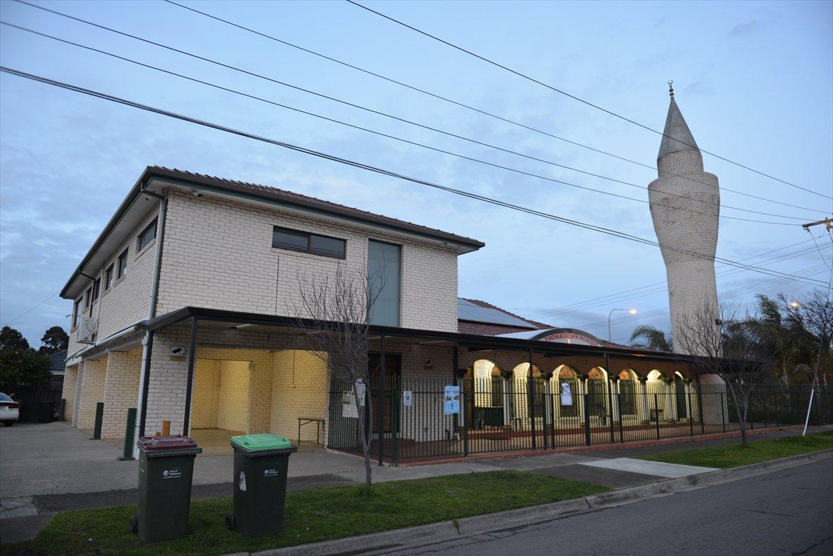 Avustralya'nın bazı illerinde tedbirlerden dolayı bayram namazı kılınamadı