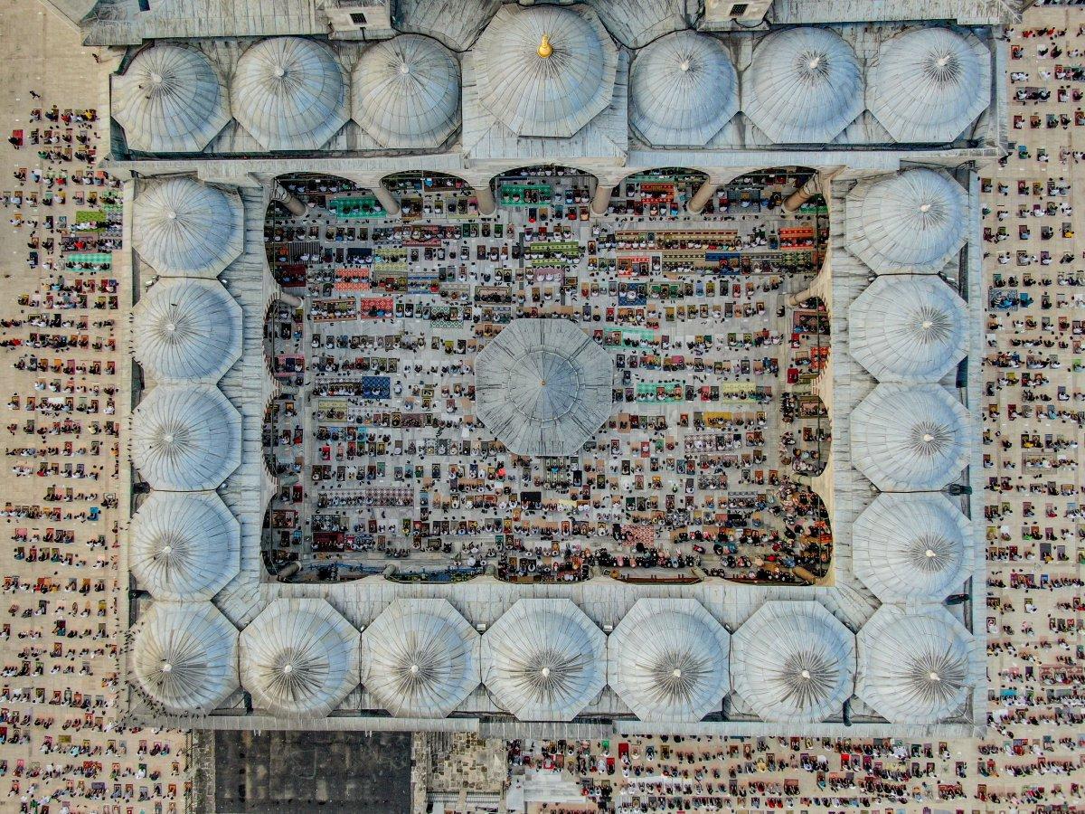 İstanbul'un camilerinde Kurban Bayramı coşkusu
