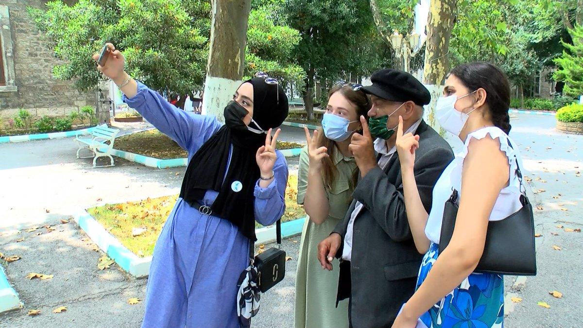 Darülaceze'de Kurban Bayramı ziyaretleri