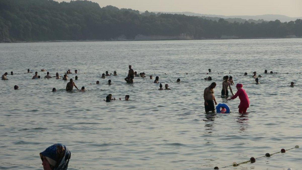 Kandıra sahillerinde bayram yoğunluğu