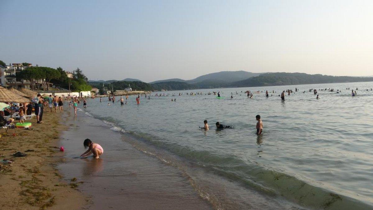 Kandıra sahillerinde bayram yoğunluğu
