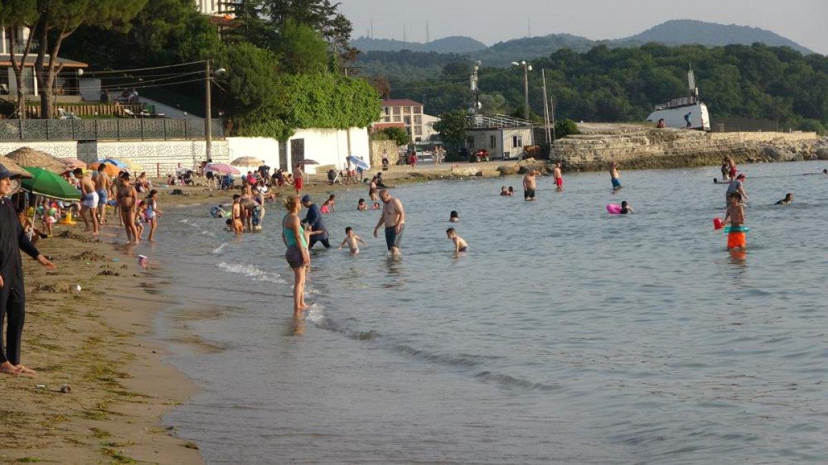 Kandıra sahillerinde bayram yoğunluğu