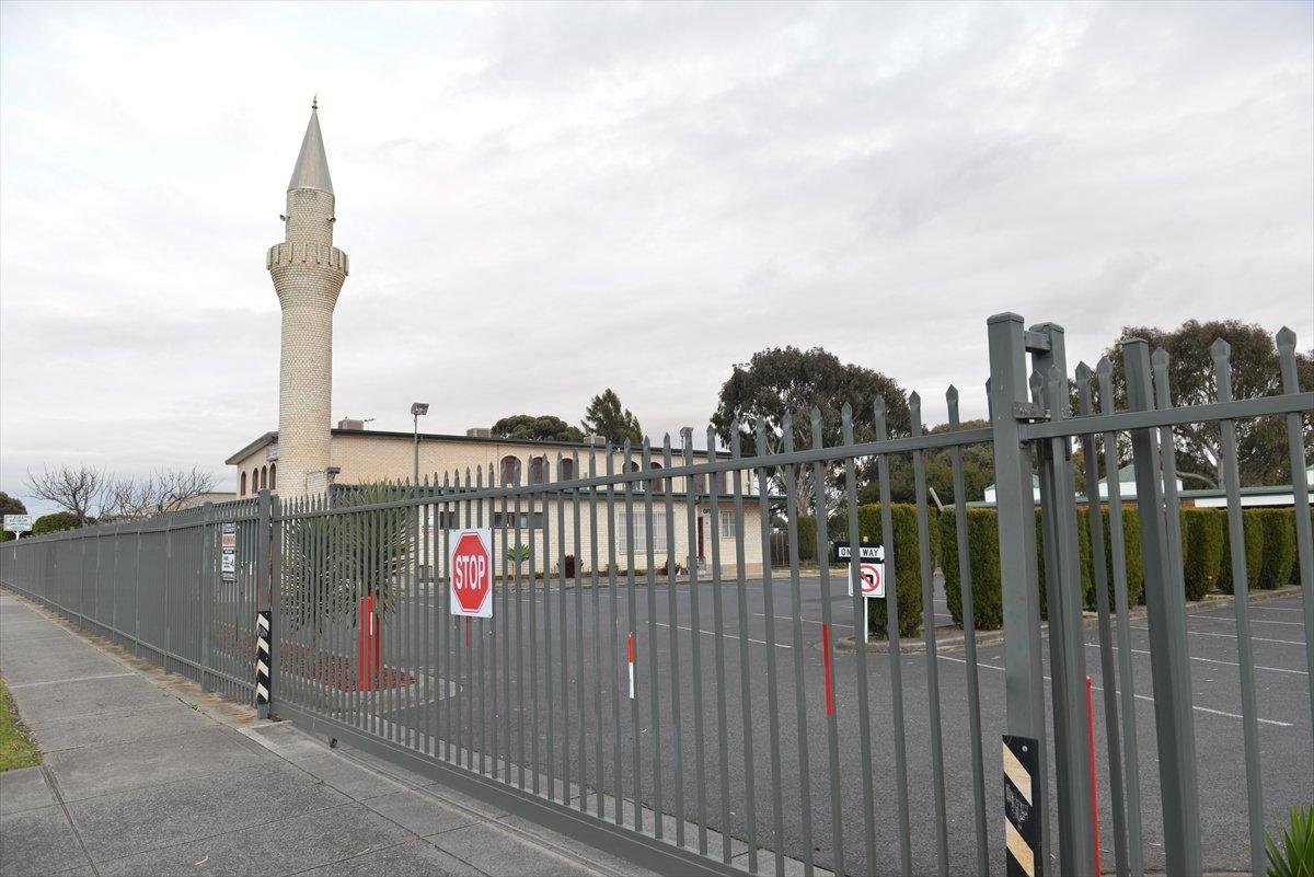 Avustralya'nın bazı illerinde tedbirlerden dolayı bayram namazı kılınamadı