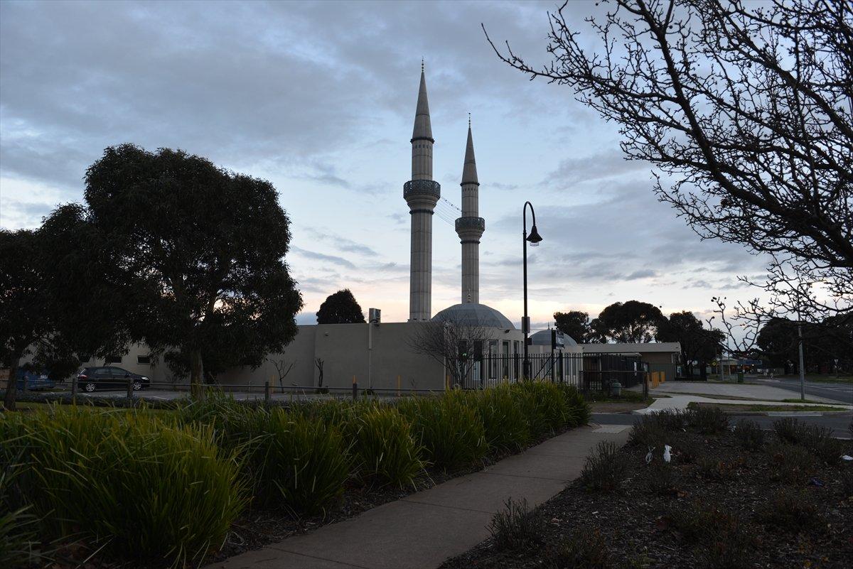 Avustralya'nın bazı illerinde tedbirlerden dolayı bayram namazı kılınamadı