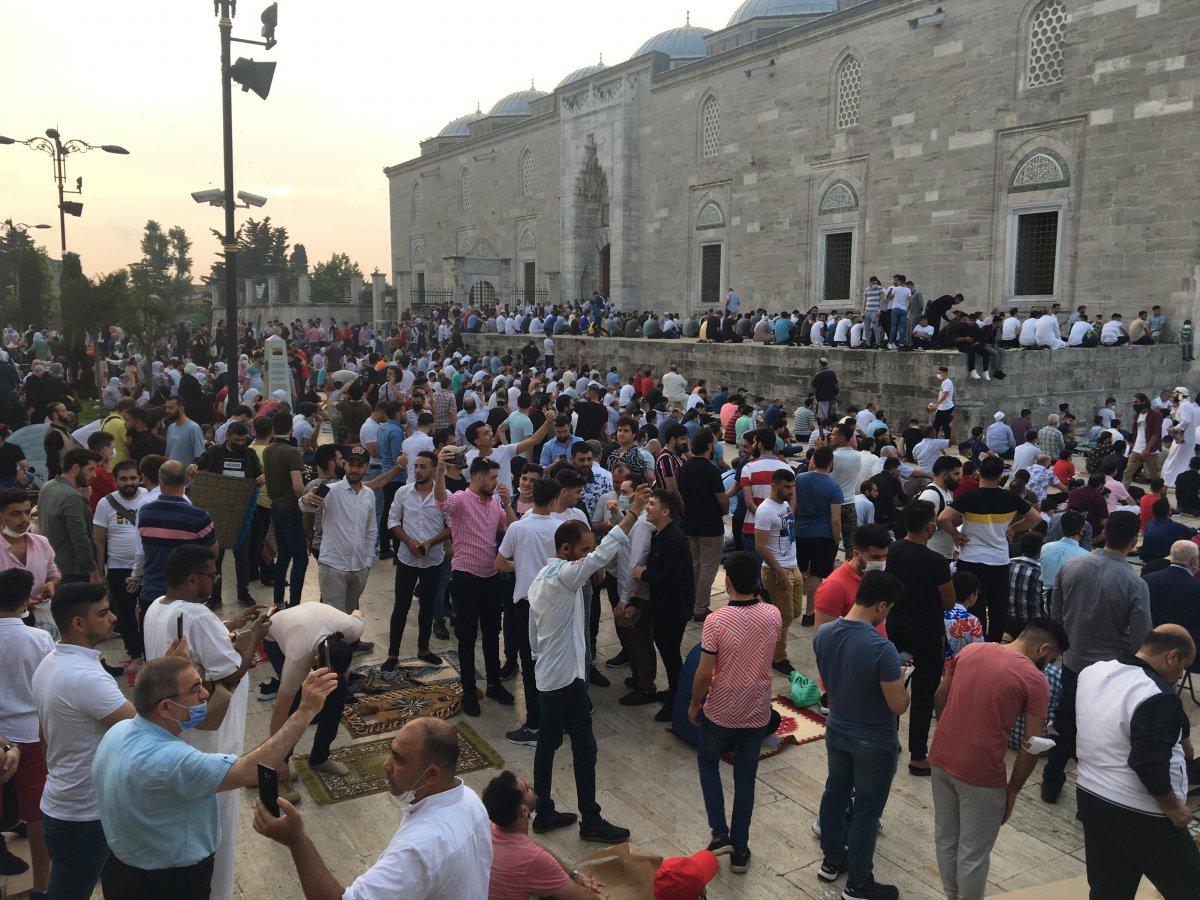 İstanbul'un camilerinde Kurban Bayramı coşkusu