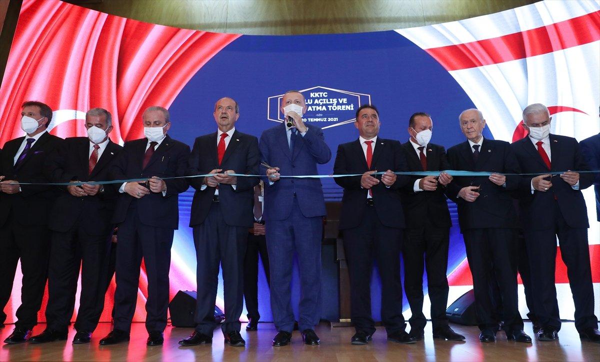 Cumhurbaşkanı Erdoğan, Lefkoşa'da toplu açılış ve temel atma törenine katıldı