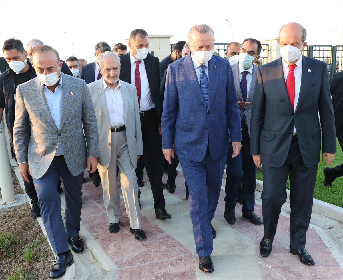 Cumhurbaşkanı Erdoğan, Kurban Bayramı namazını KKTC'de kıldı