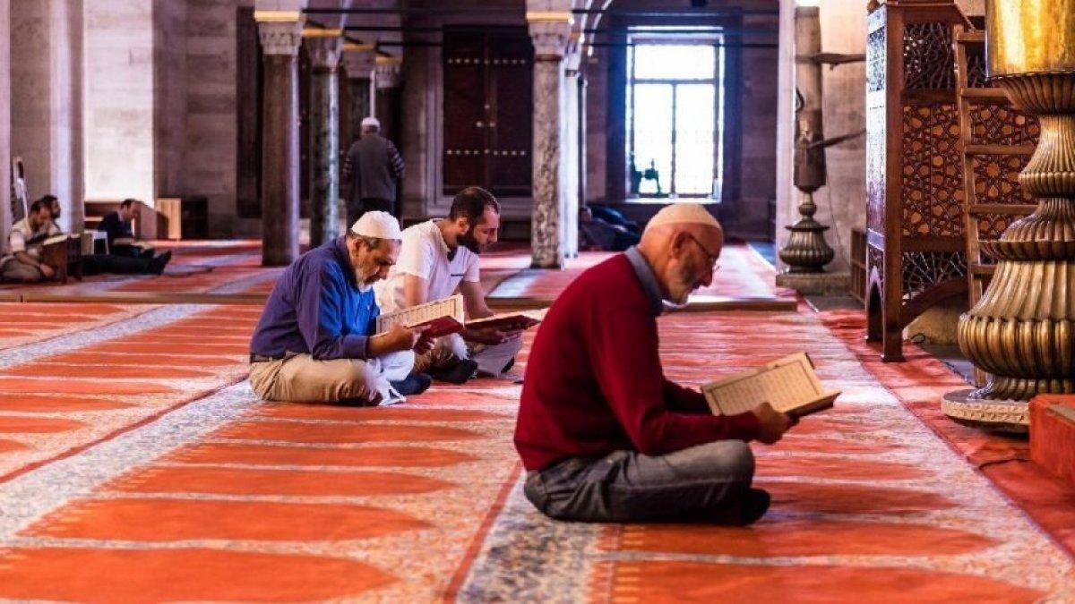 Paylaşmanın ve Allah'a yakınlaşmanın  adı:Kurban bayramı