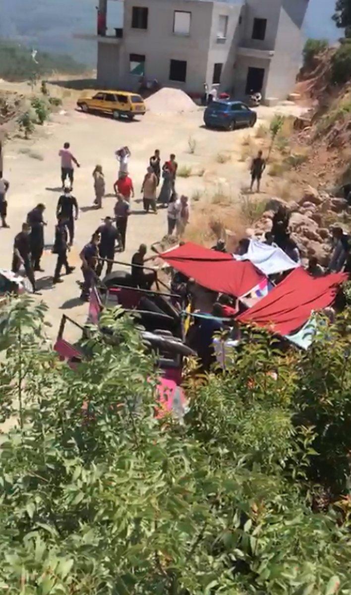 Antalya'da safari aracı şarampole yuvarlandı