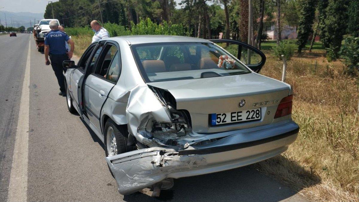 Samsun'da otomobillerin çarpışması sonucu 2 kişi yaralandı