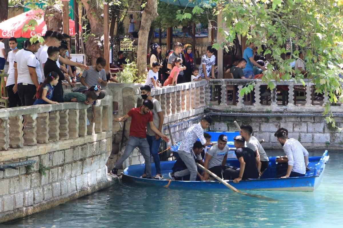 Balıklıgöl yerli ve yabancı turistlerin akınına uğradı