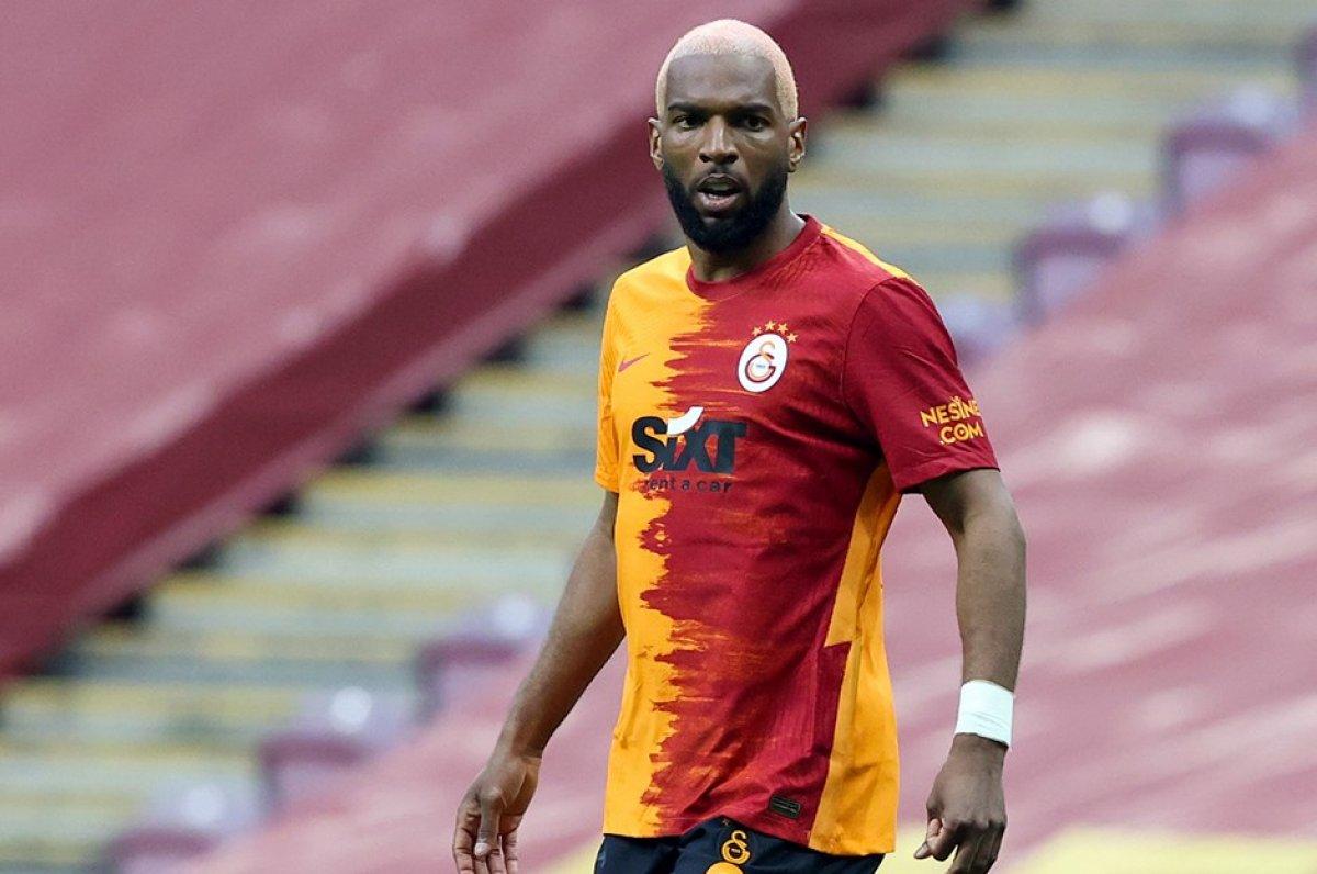 Burak Elmas, bazı oyuncularla ayrılık görüşmesi yaptı