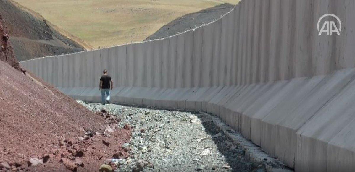 Van-İran sınırına beton duvar