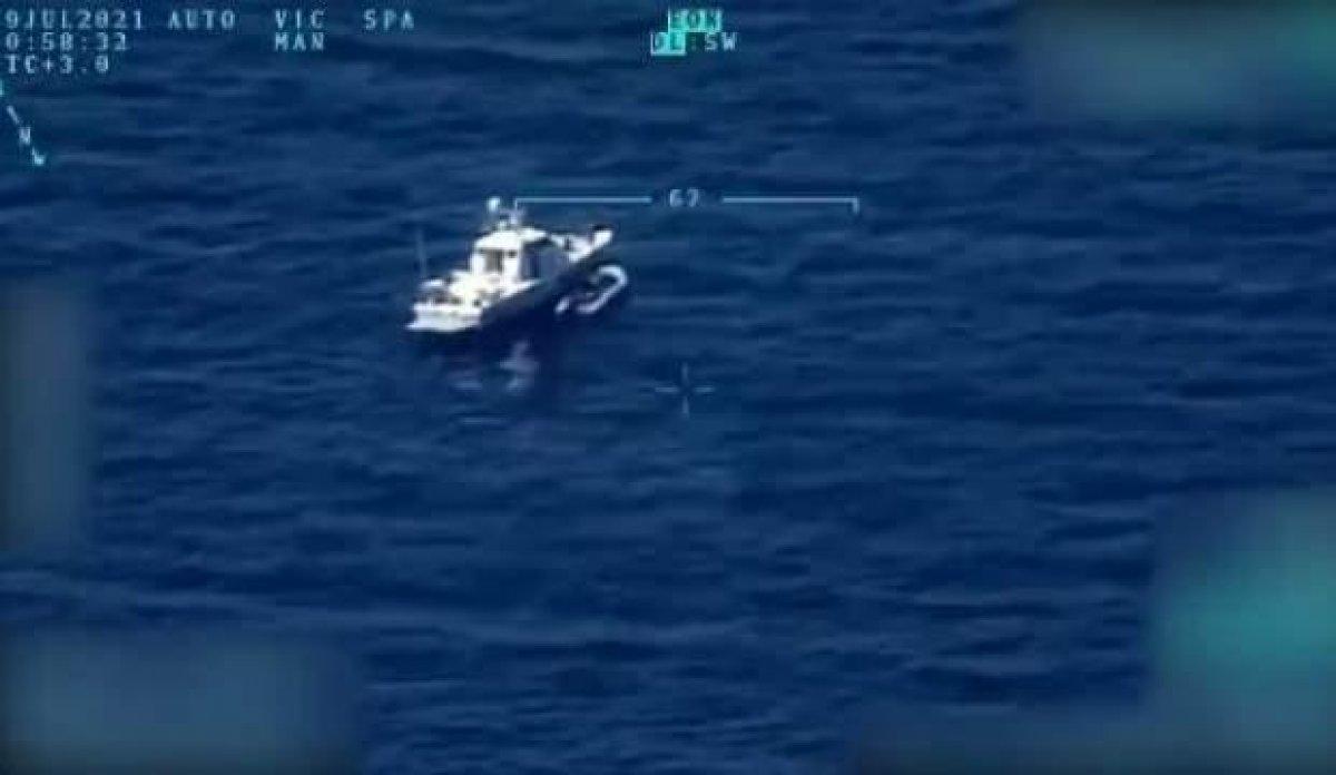 Yunanistan'ın geri ittiği 15 sığınmacı kurtarıldı