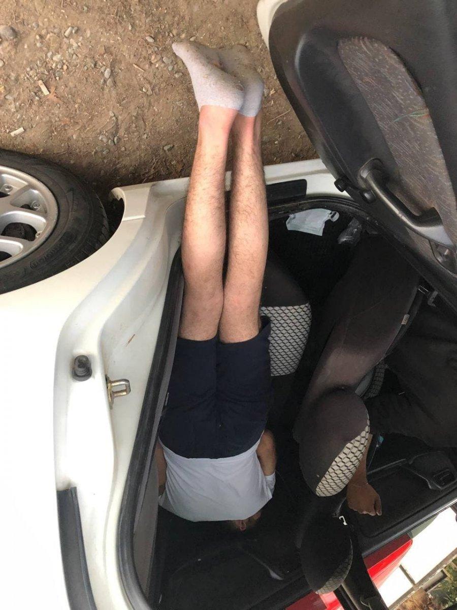 Antalya'da otellerde yer kalmayınca tatilciler dışarıda yattı