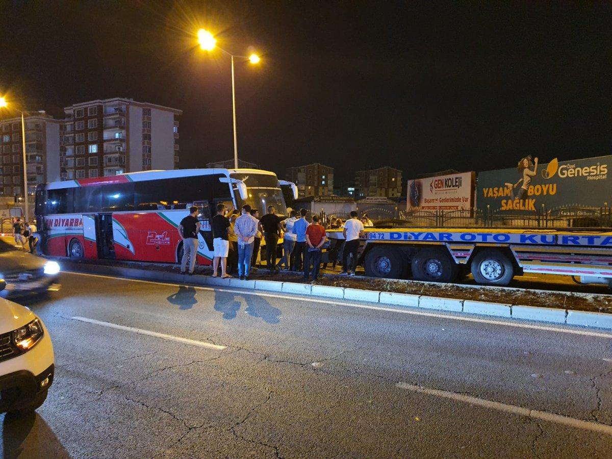Diyarbakır'da terminalden çıkan otobüs yandı
