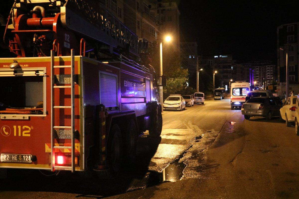 Edirne'de bayram tatiline giden ailenin evi yandı
