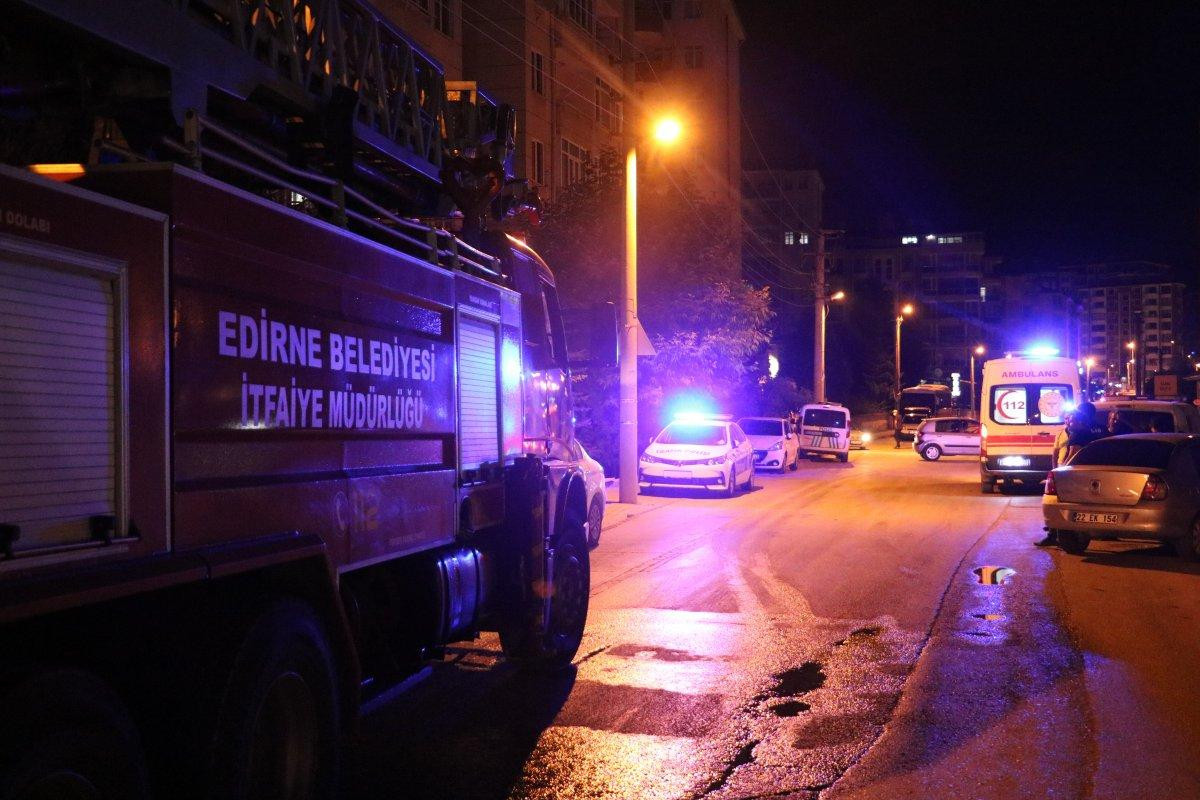 Edirne'de bayram tatiline giden ailenin evi yandı
