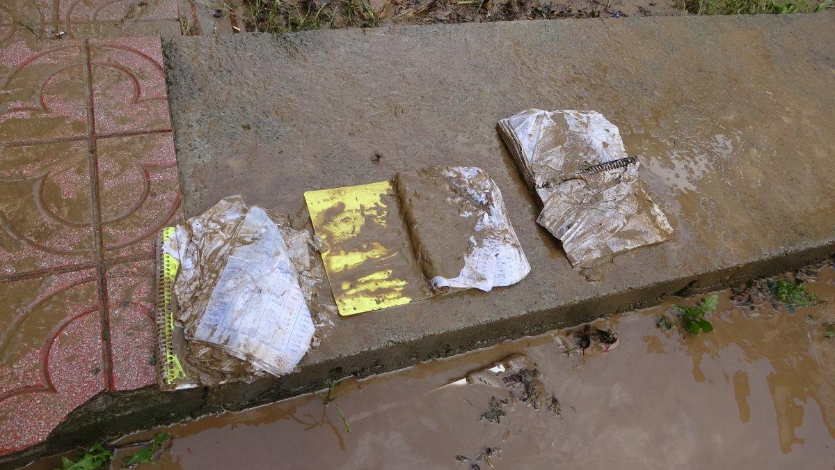 Artvin Arhavi'de sular çekilmeye başlayınca bilançonun büyüklüğü ortaya çıktı