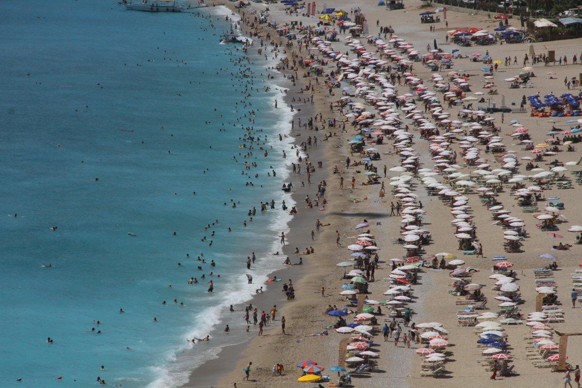Tatil beldelerinin CHP'li başkanları yoğunluktan şikayetçi